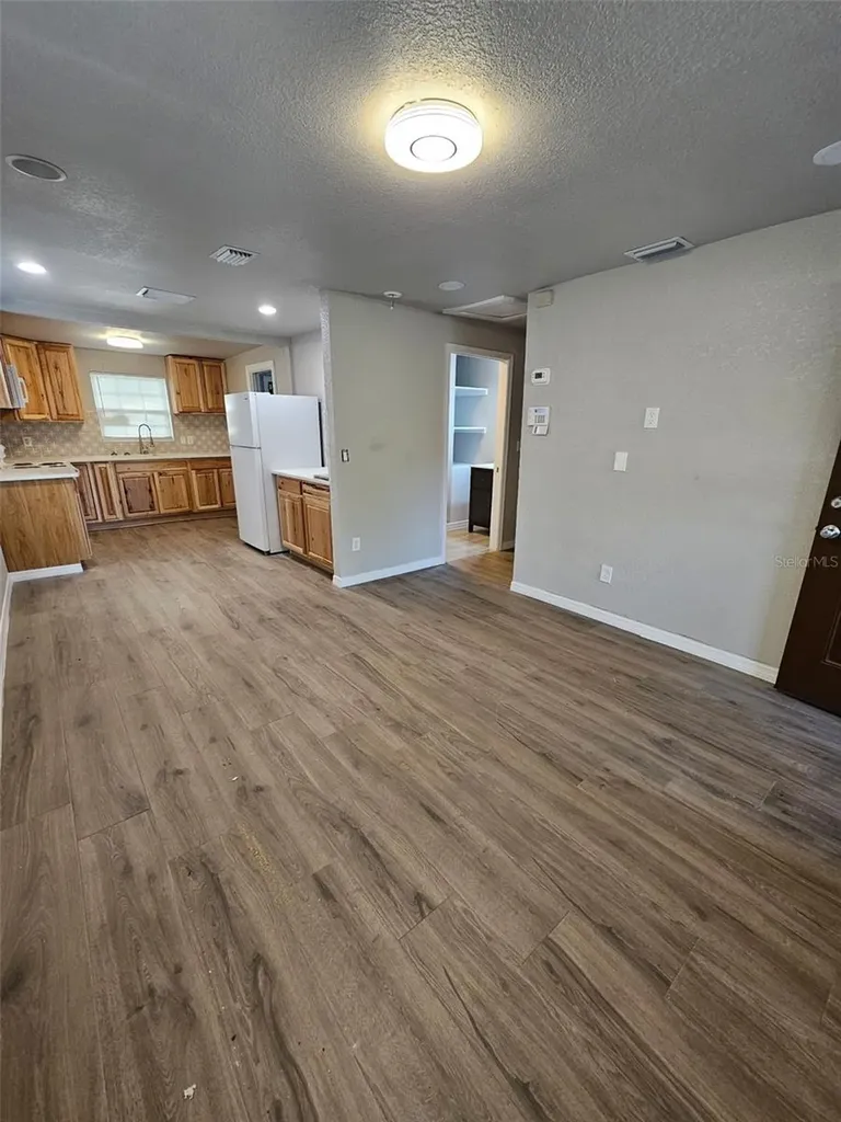 1516 S Lee Avenue Orlando FL 32805