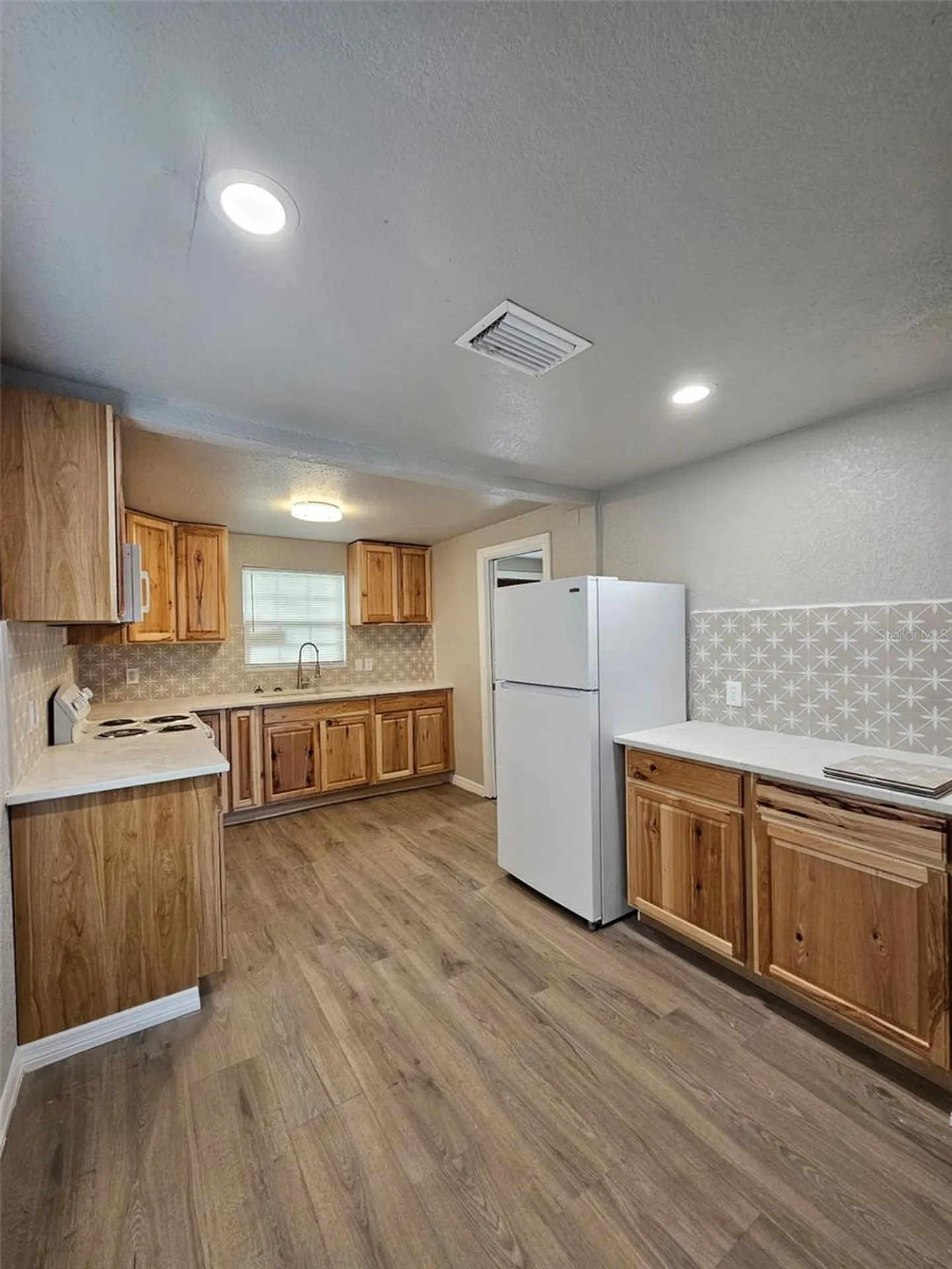 1516 S Lee Avenue Orlando FL 32805