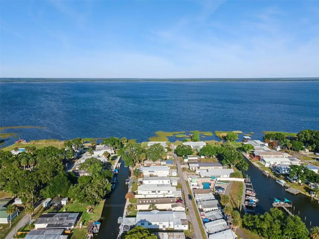 3100 Mark Lane Lake Wales FL 33898