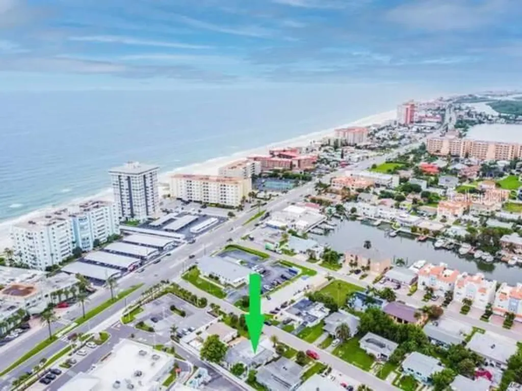 113 174th Avenue E Redington Shores FL 33708