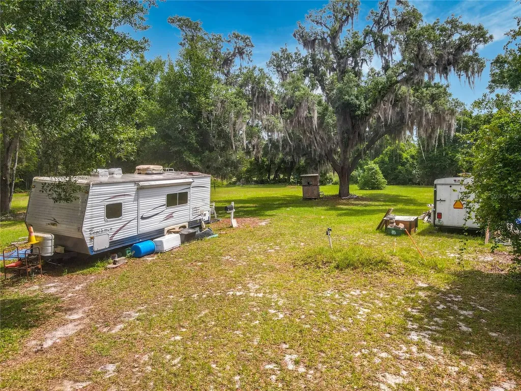 Lake Helen FL 32744