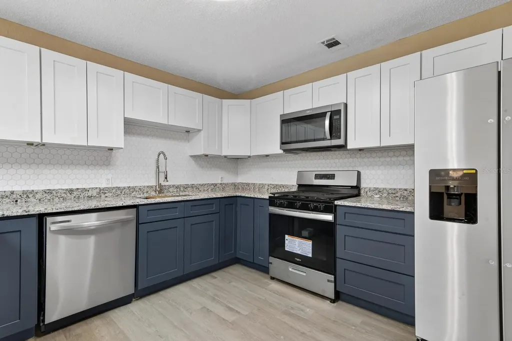 6802 Lassen Avenue New Port Richey FL 34655