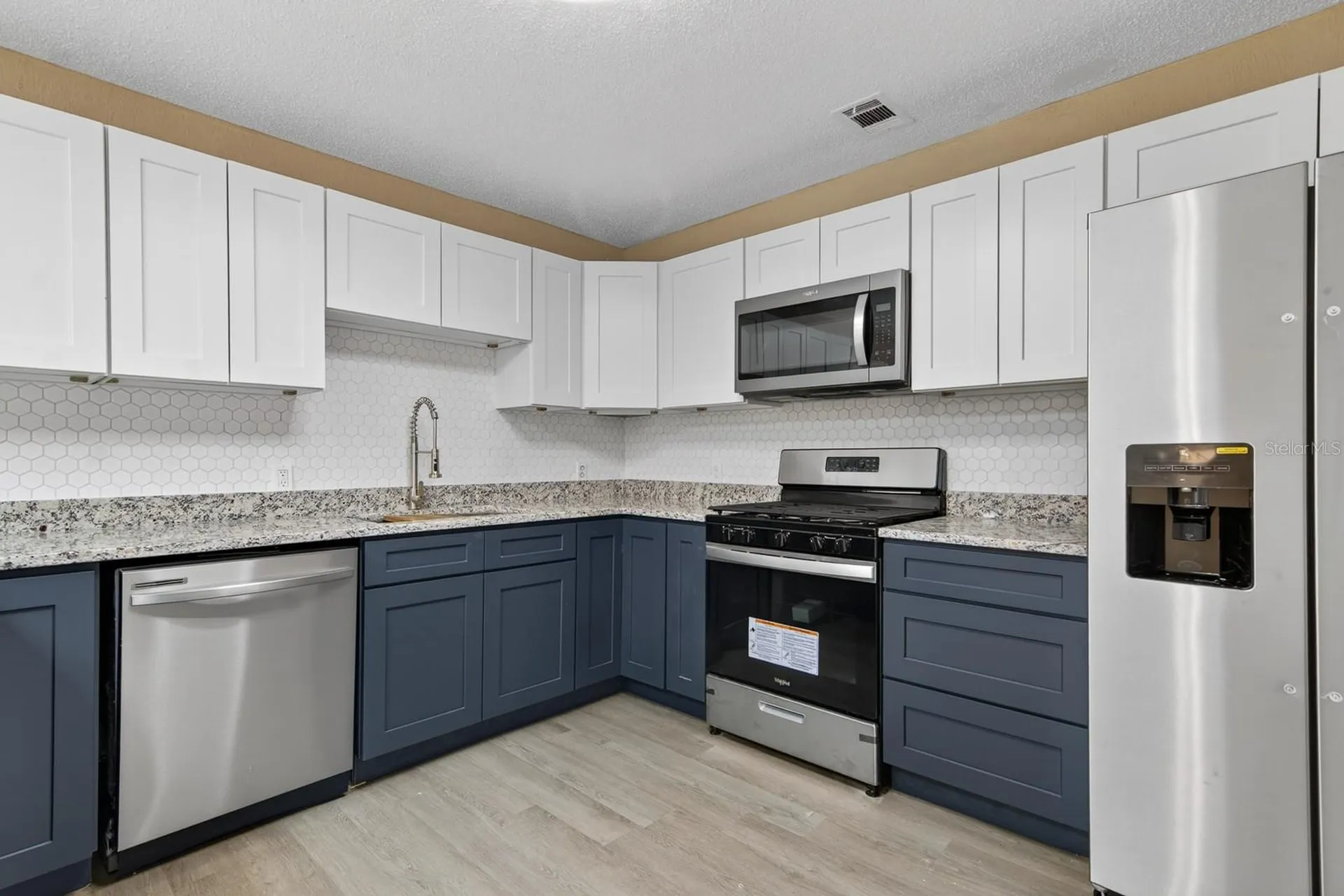 6802 Lassen Avenue New Port Richey FL 34655