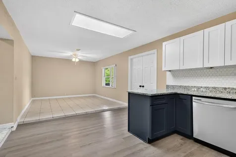 6802 Lassen Avenue New Port Richey FL 34655