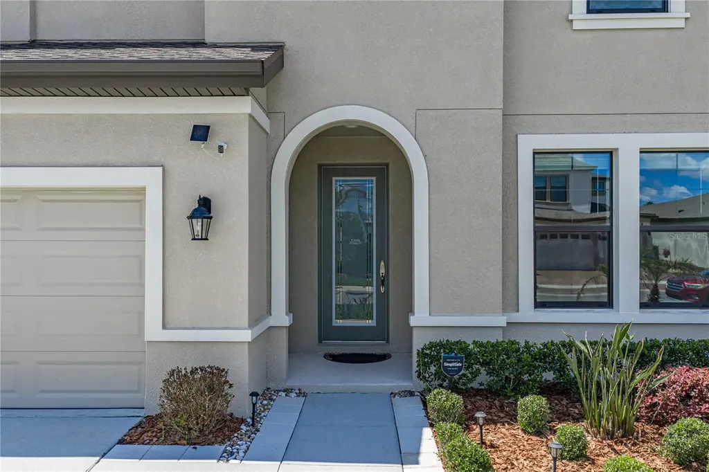 14633 Red Castle Avenue Lithia FL 33547