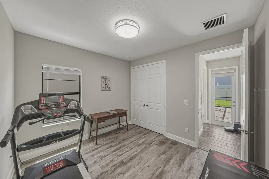 14633 Red Castle Avenue Lithia FL 33547