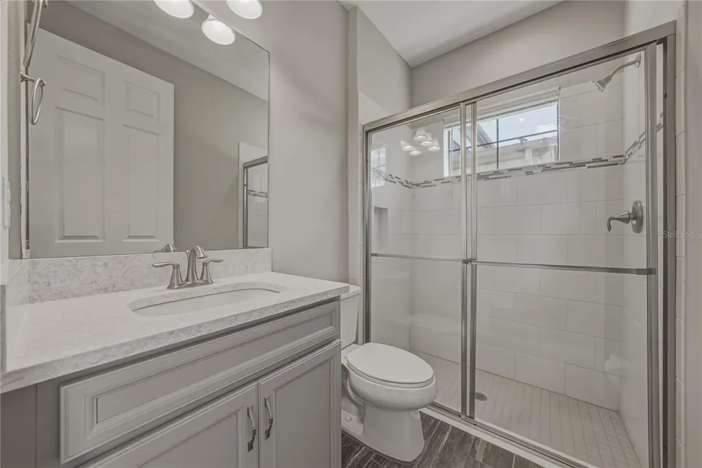 14633 Red Castle Avenue Lithia FL 33547