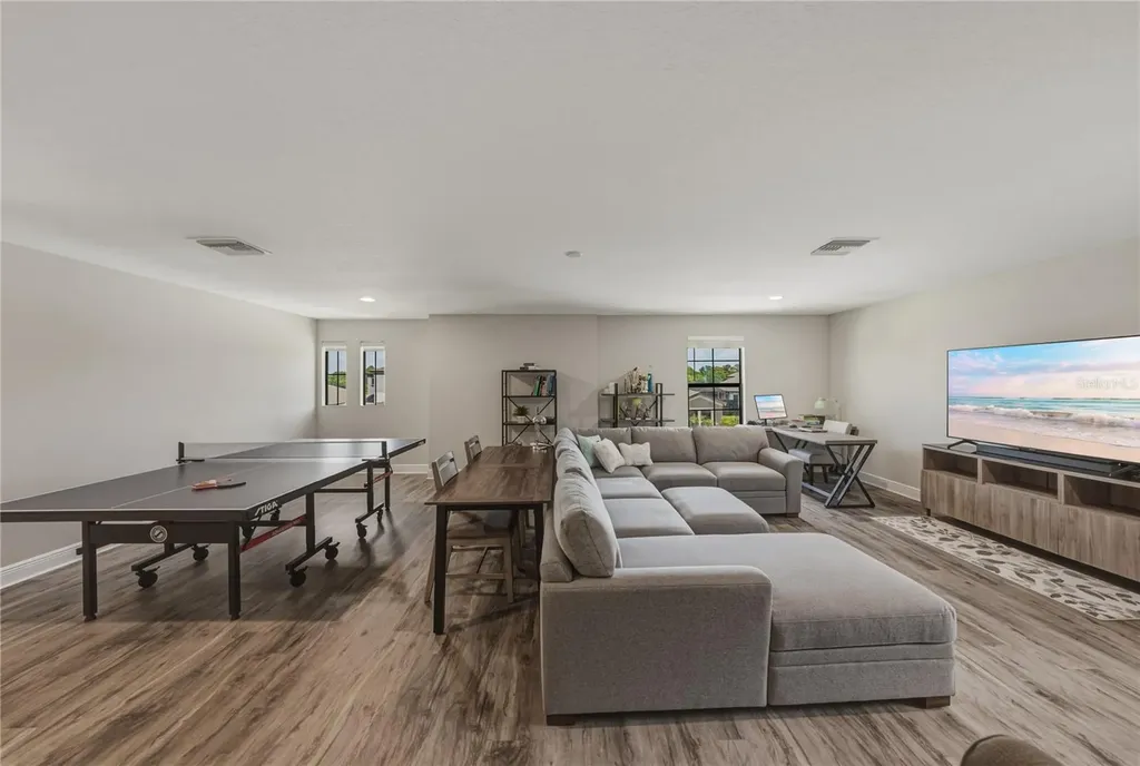 14633 Red Castle Avenue Lithia FL 33547