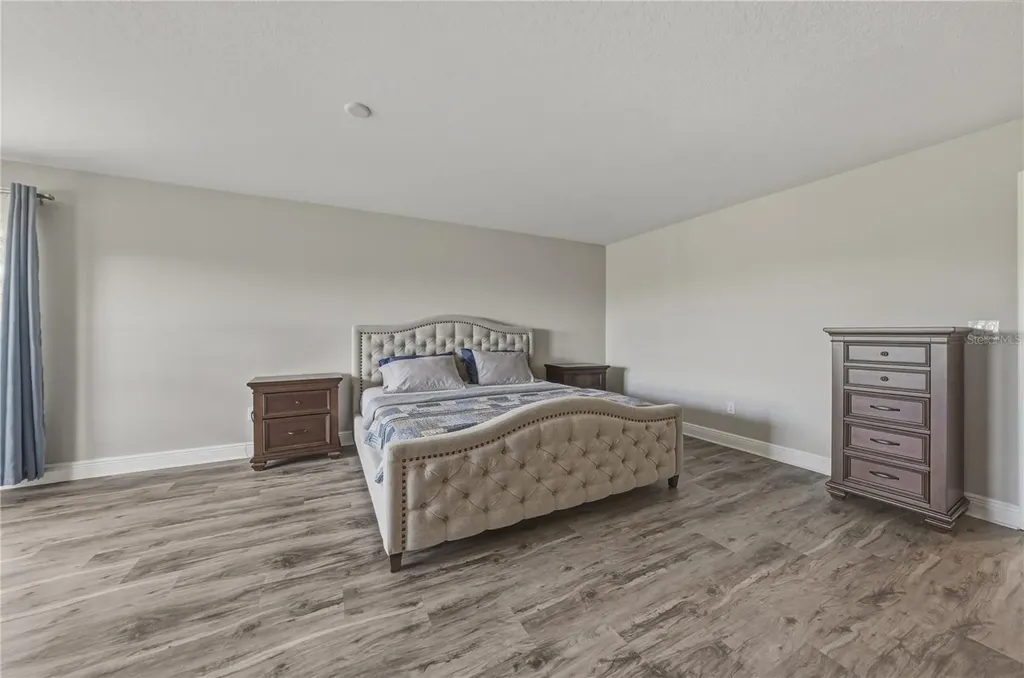 14633 Red Castle Avenue Lithia FL 33547