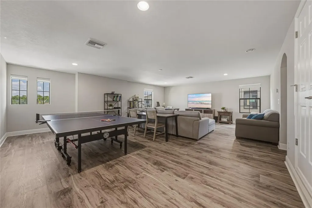 14633 Red Castle Avenue Lithia FL 33547