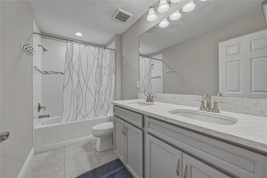 14633 Red Castle Avenue Lithia FL 33547