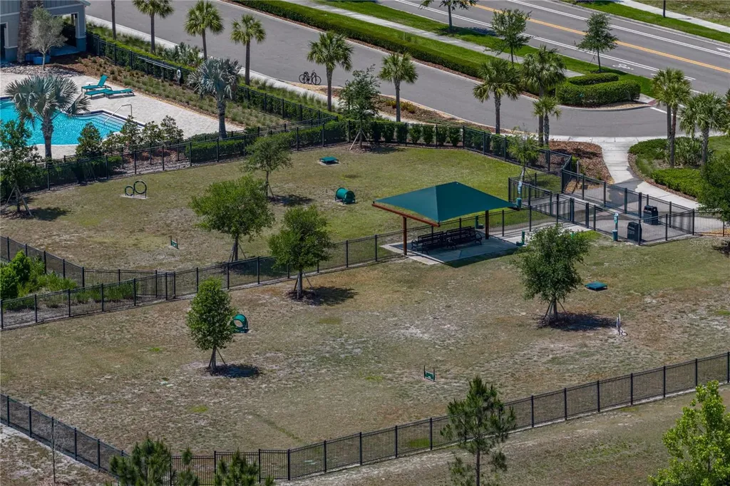 14633 Red Castle Avenue Lithia FL 33547