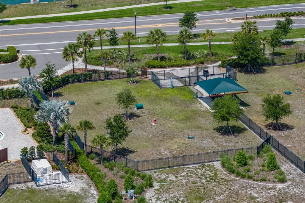14633 Red Castle Avenue Lithia FL 33547