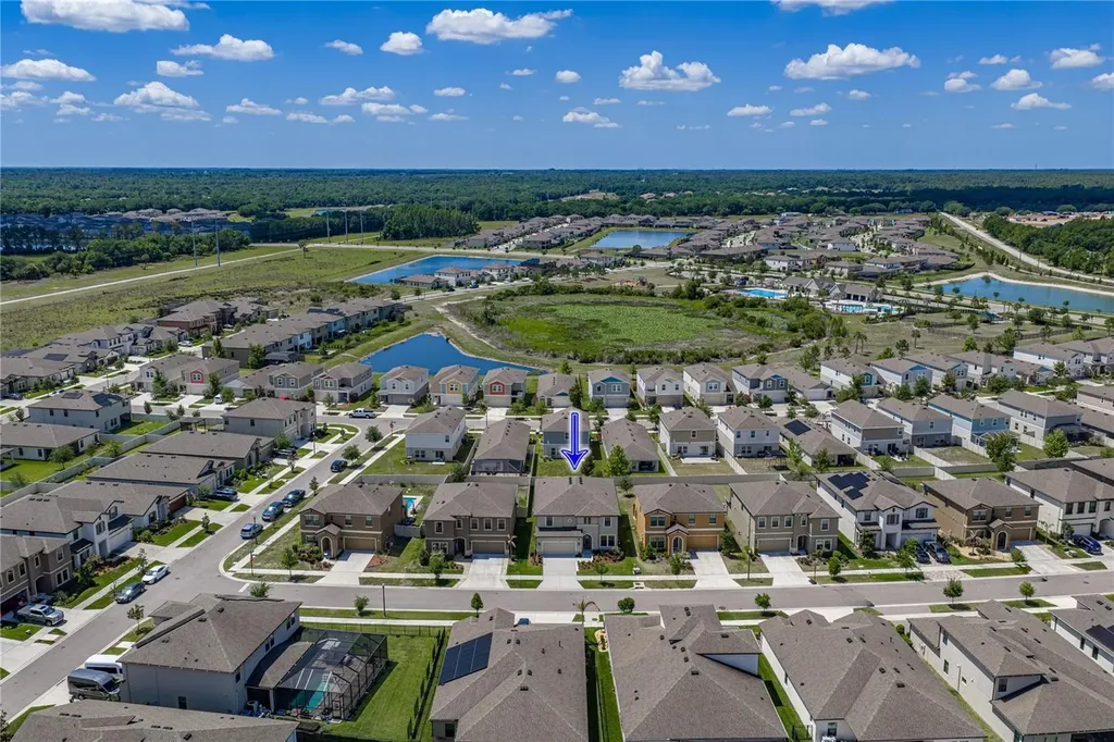 14633 Red Castle Avenue Lithia FL 33547