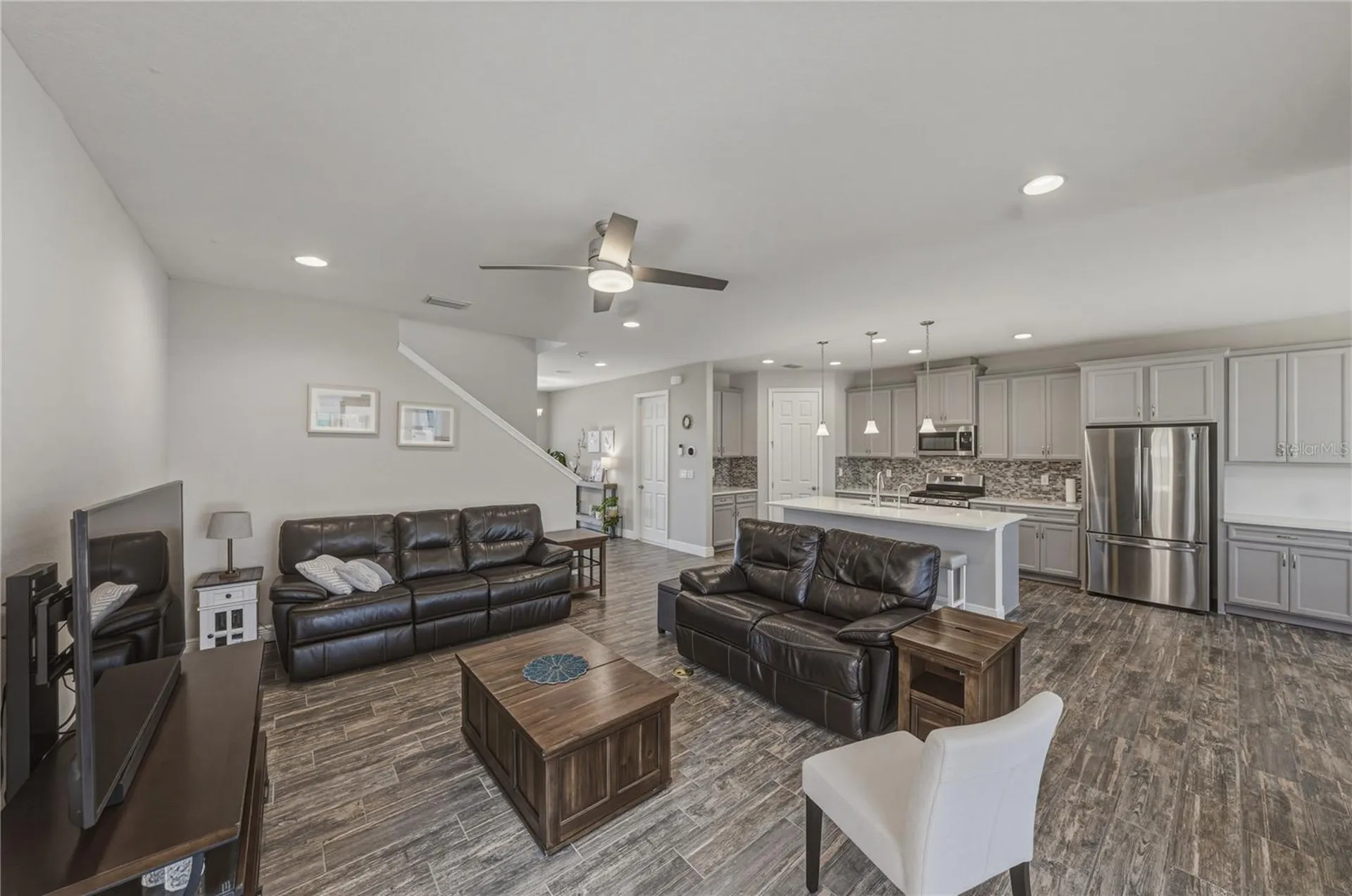 14633 Red Castle Avenue Lithia FL 33547