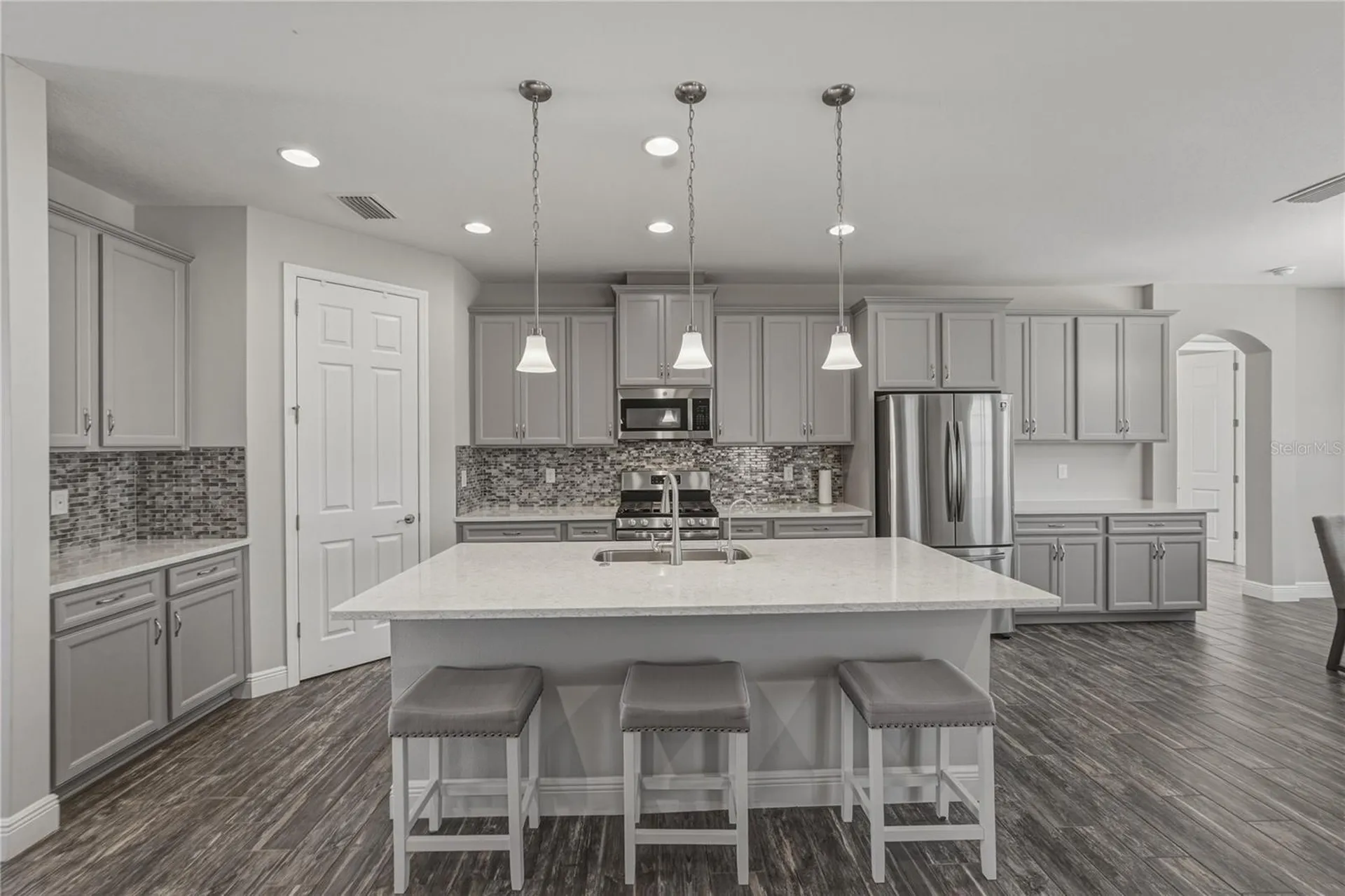 14633 Red Castle Avenue Lithia FL 33547