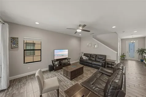 14633 Red Castle Avenue Lithia FL 33547