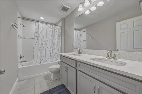 14633 Red Castle Avenue Lithia FL 33547
