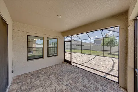 14633 Red Castle Avenue Lithia FL 33547