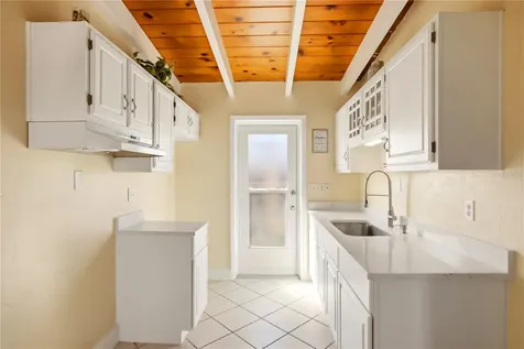 6006 Midnight Pass Road Sarasota FL 34242