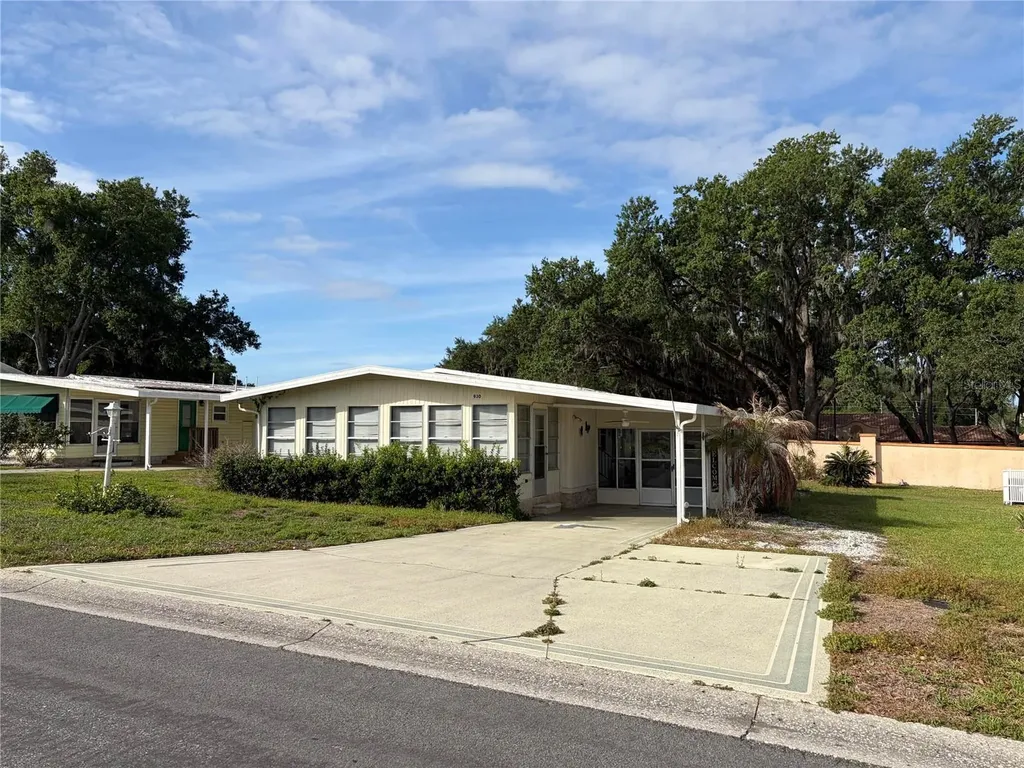 930 Tarrson Boulevard Lady Lake FL 32159