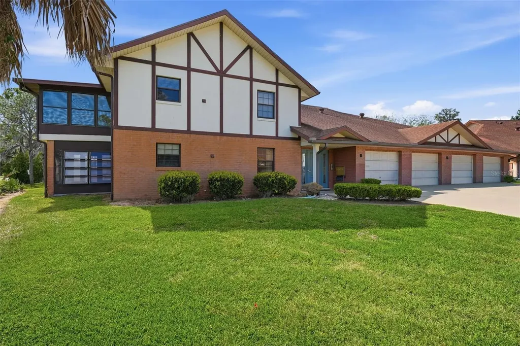 100 E Oak Terrace Drive Leesburg FL 34748