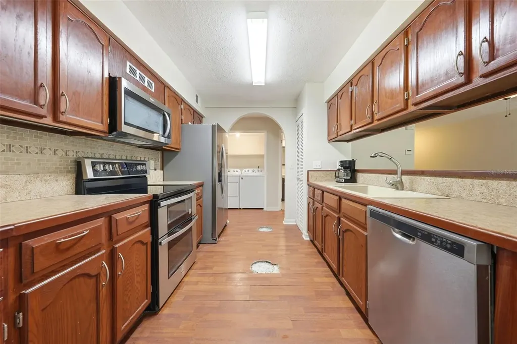100 E Oak Terrace Drive Leesburg FL 34748