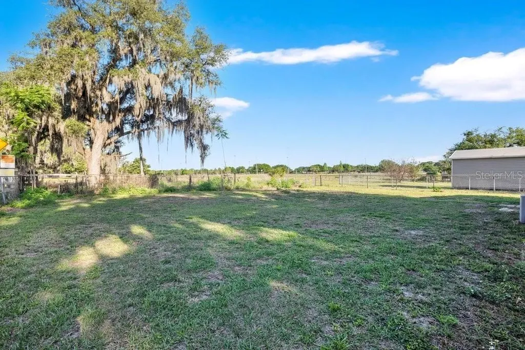 218 Dennis Avenue Winter Haven FL 33880