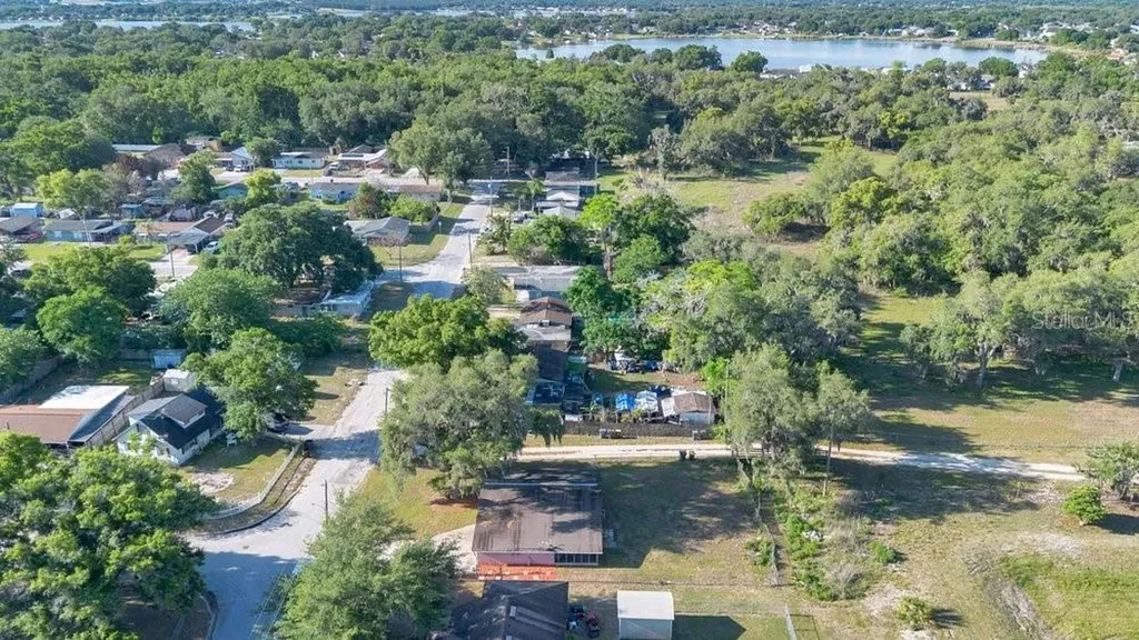 218 Dennis Avenue Winter Haven FL 33880