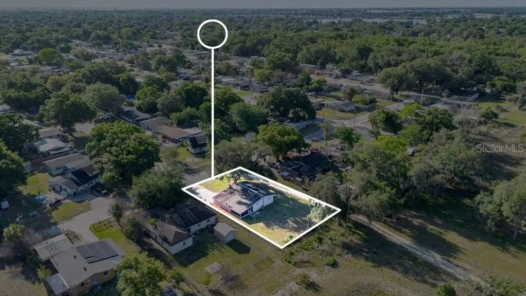 218 Dennis Avenue Winter Haven FL 33880