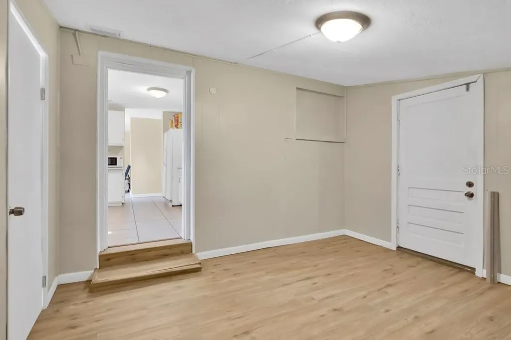 218 Dennis Avenue Winter Haven FL 33880
