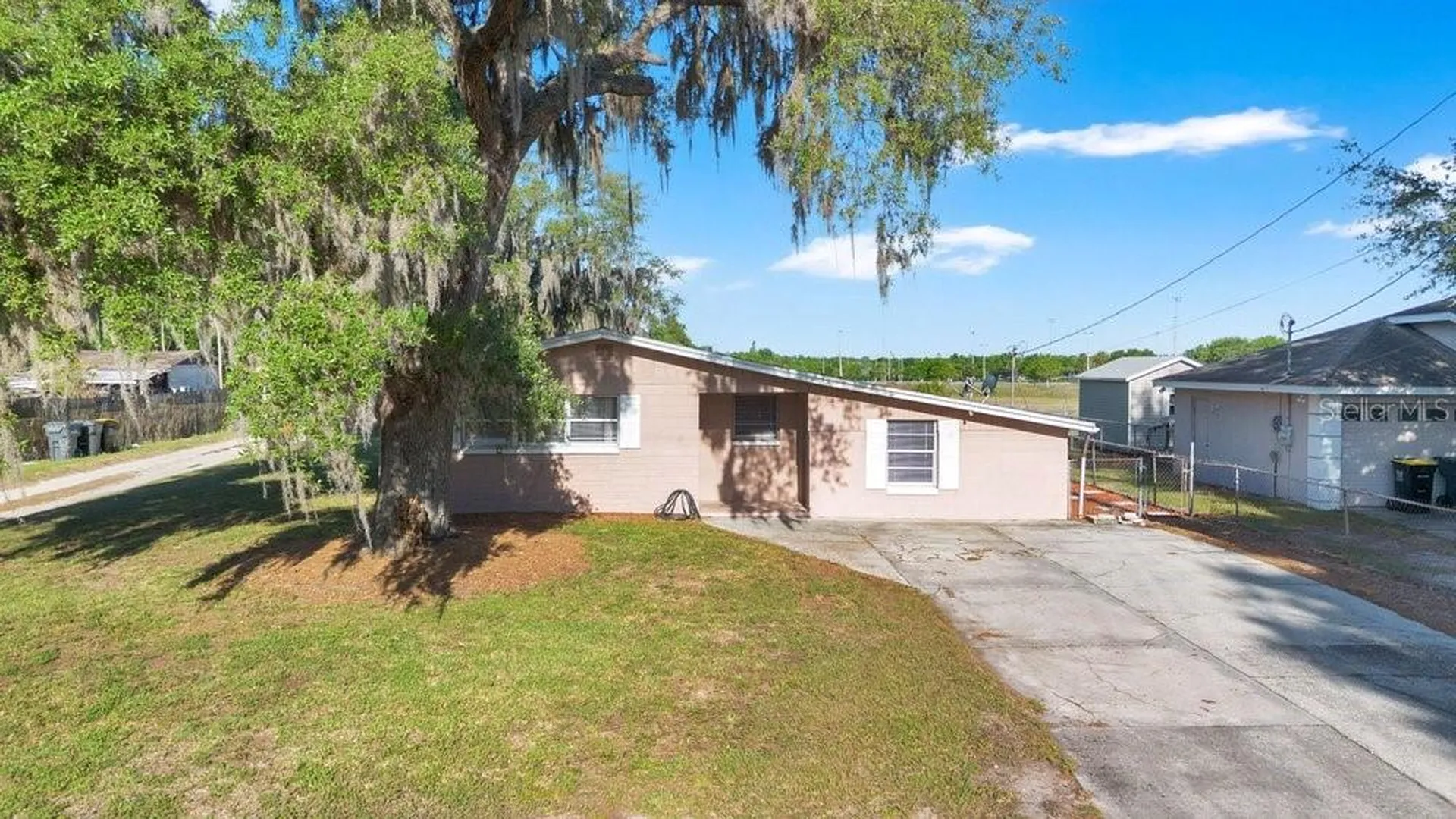 218 Dennis Avenue Winter Haven FL 33880