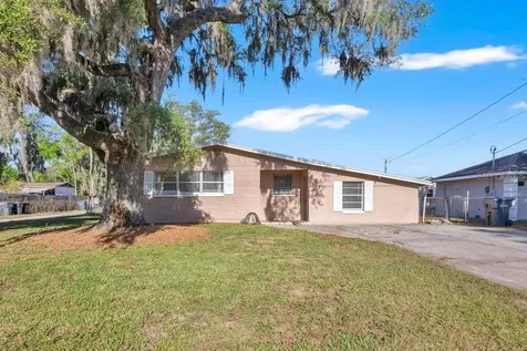 218 Dennis Avenue Winter Haven FL 33880