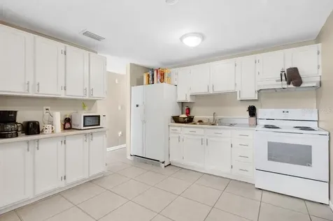 218 Dennis Avenue Winter Haven FL 33880