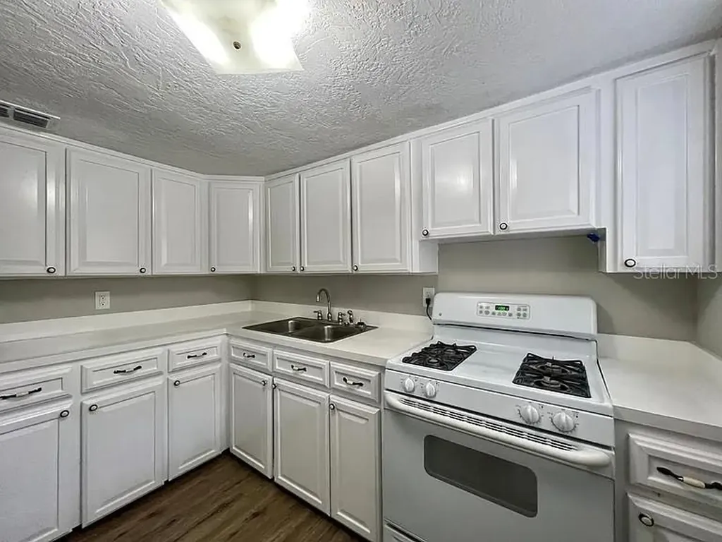 2003 10th Street S St Petersburg FL 33705
