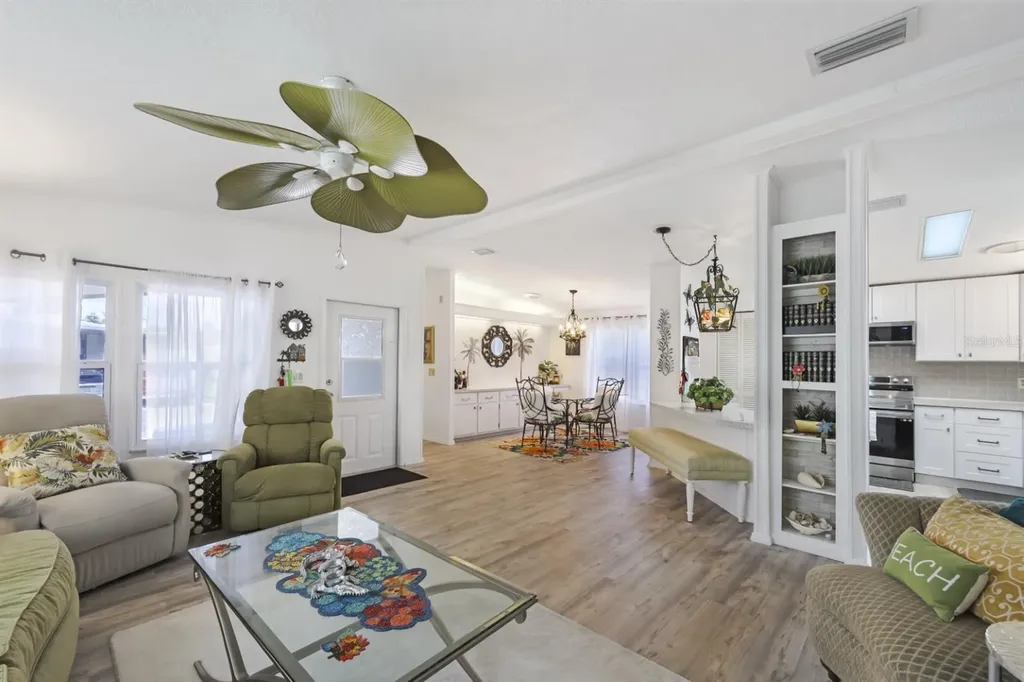2100 Kings Highway Port Charlotte FL 33980