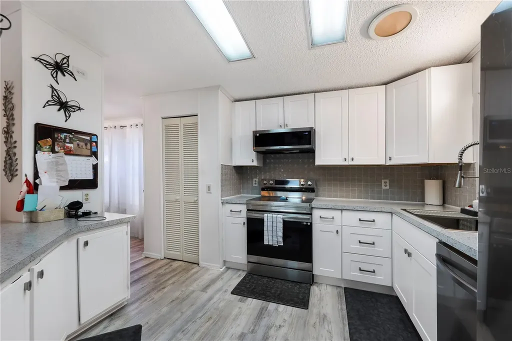 2100 Kings Highway Port Charlotte FL 33980