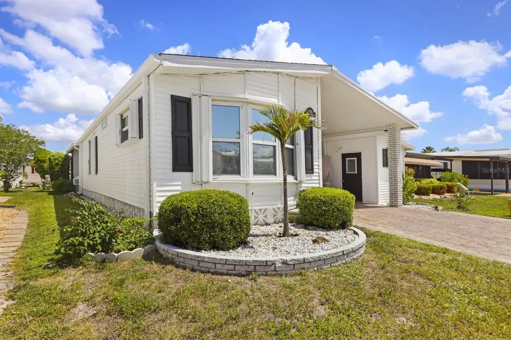 2100 Kings Highway Port Charlotte FL 33980