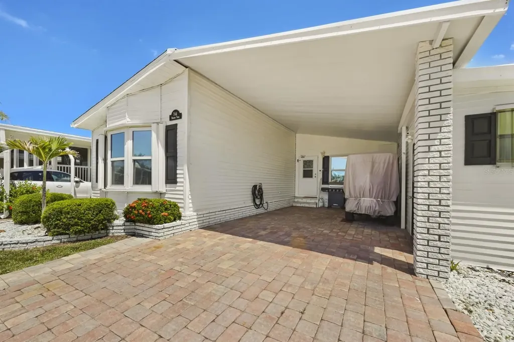 2100 Kings Highway Port Charlotte FL 33980