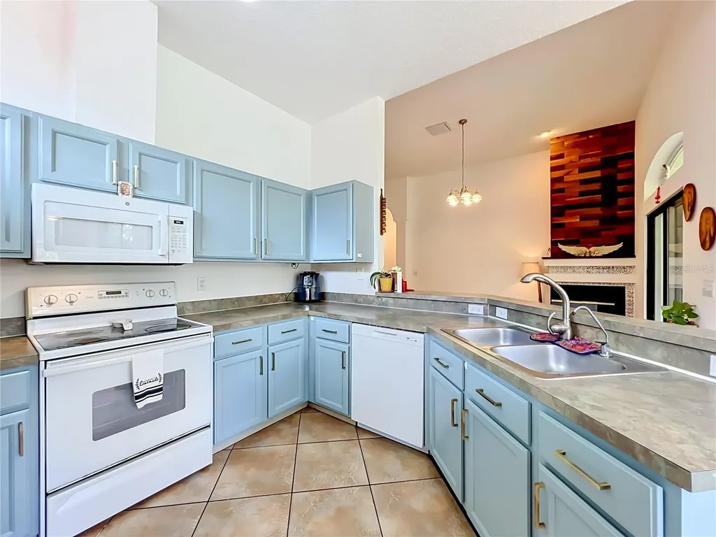 2125 Emerald Green Circle Oviedo FL 32765
