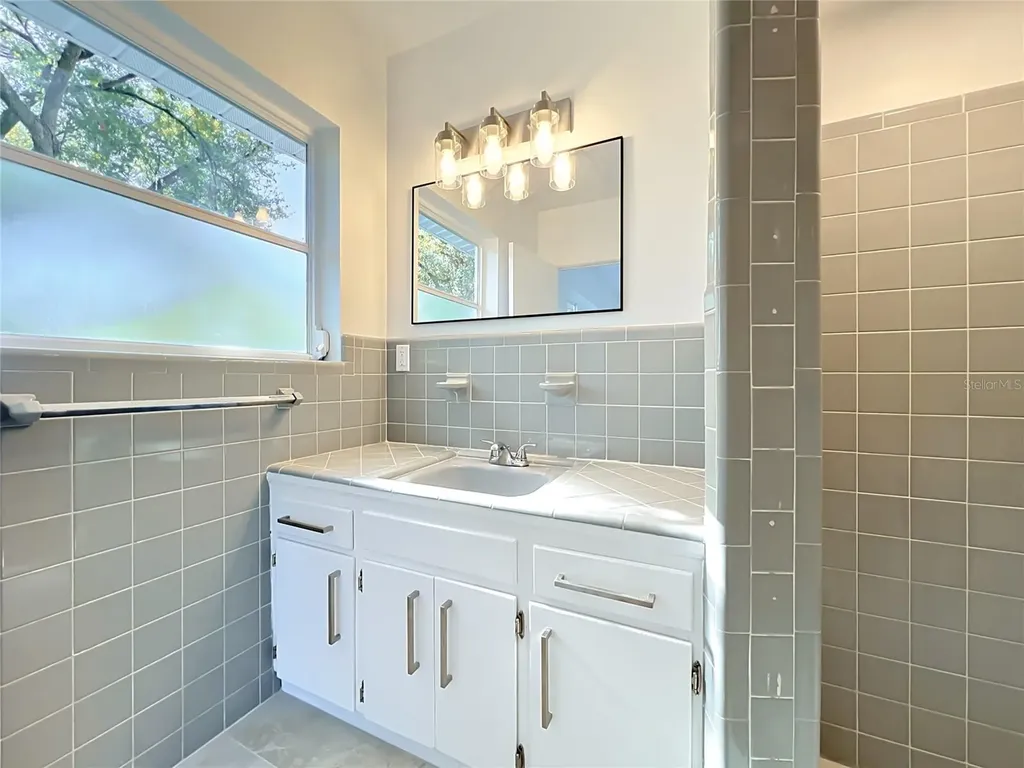 1510 Belmont Drive Orlando FL 32806