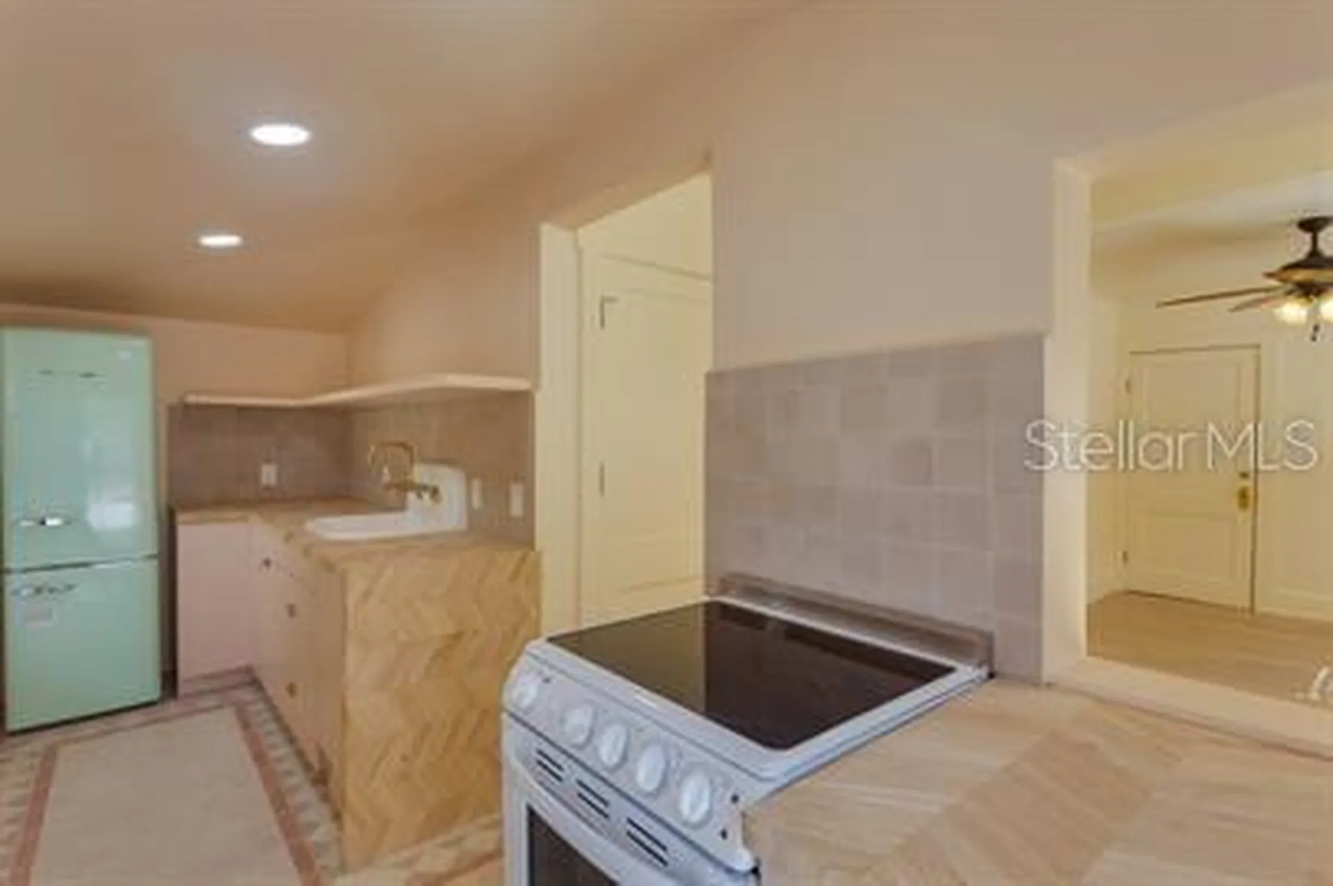 634 3rd Street N St Petersburg FL 33701