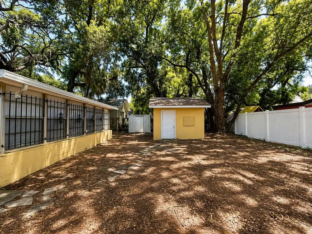 1003 E 22nd Avenue Tampa FL 33605
