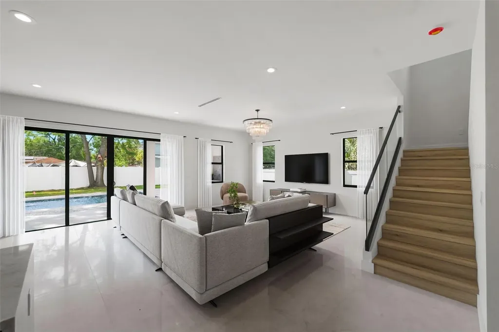 2308 1/2 N Elcoe Drive Tampa FL 33603