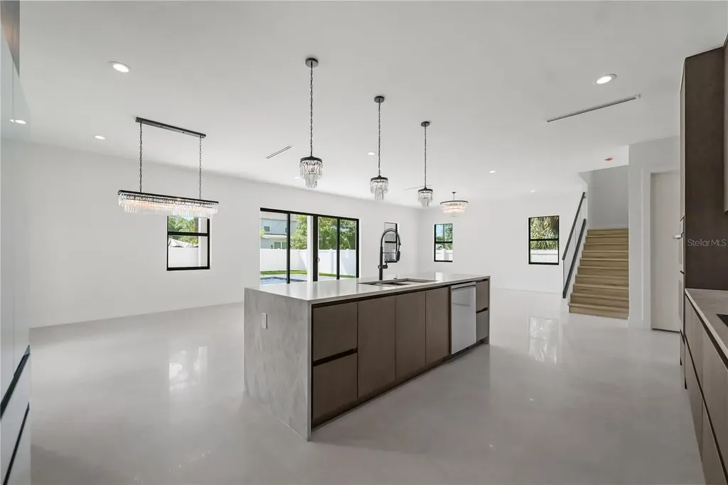 2308 1/2 N Elcoe Drive Tampa FL 33603