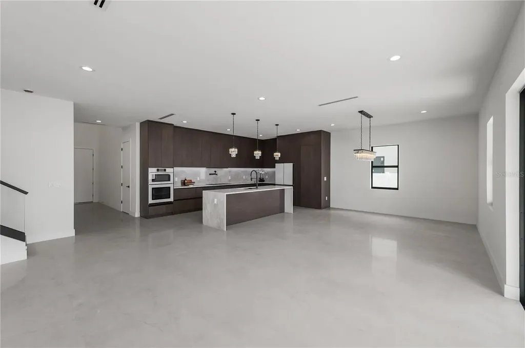 2308 1/2 N Elcoe Drive Tampa FL 33603