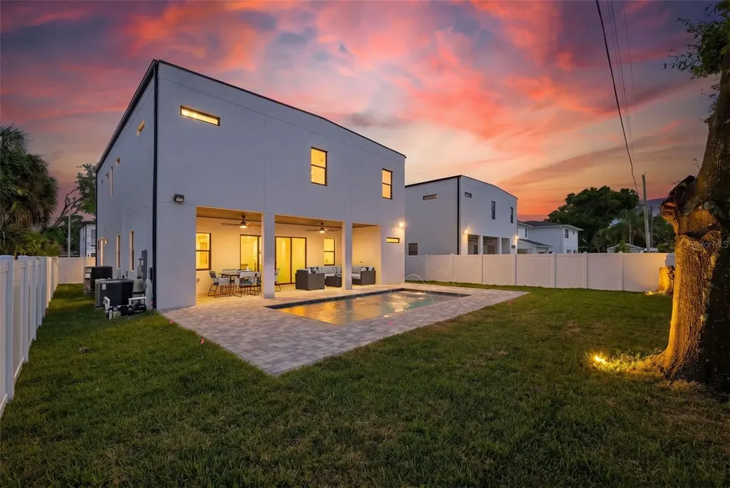 2308 1/2 N Elcoe Drive Tampa FL 33603