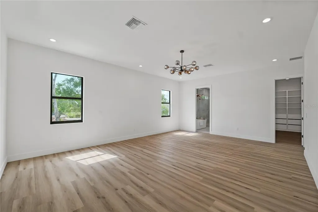 2308 1/2 N Elcoe Drive Tampa FL 33603