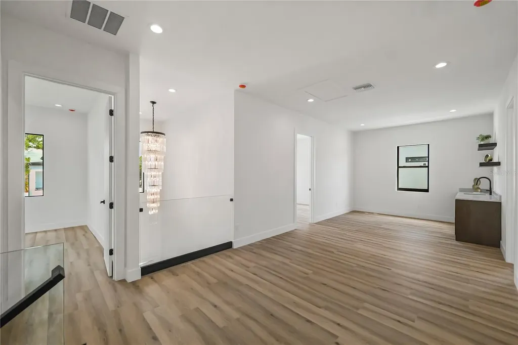 2308 1/2 N Elcoe Drive Tampa FL 33603