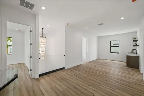 2308 1/2 N Elcoe Drive Tampa FL 33603